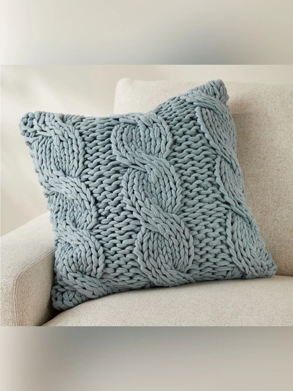🆕NWT 🏡 POTTERY BARN - “Colossal Handknit Pillow Cover” {24”x24”} Chambray Blue 🆕